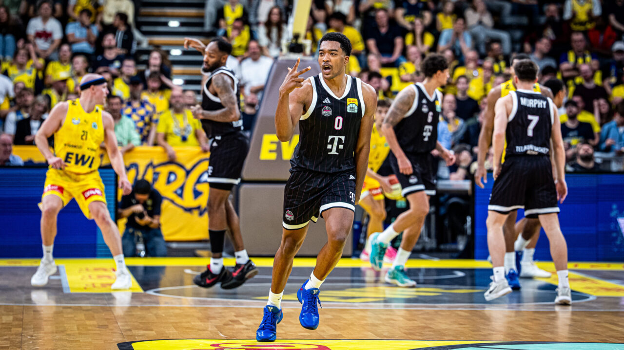 EWE Baskets Oldenburg - Telekom Baskets Bonn  - Netto BBL Pokal, Achtelfinale 16.10.2026
Saison 2026/2027 Oldenburg, EWE-Arena

Foto:  Ulf Duda / fotoduda.de