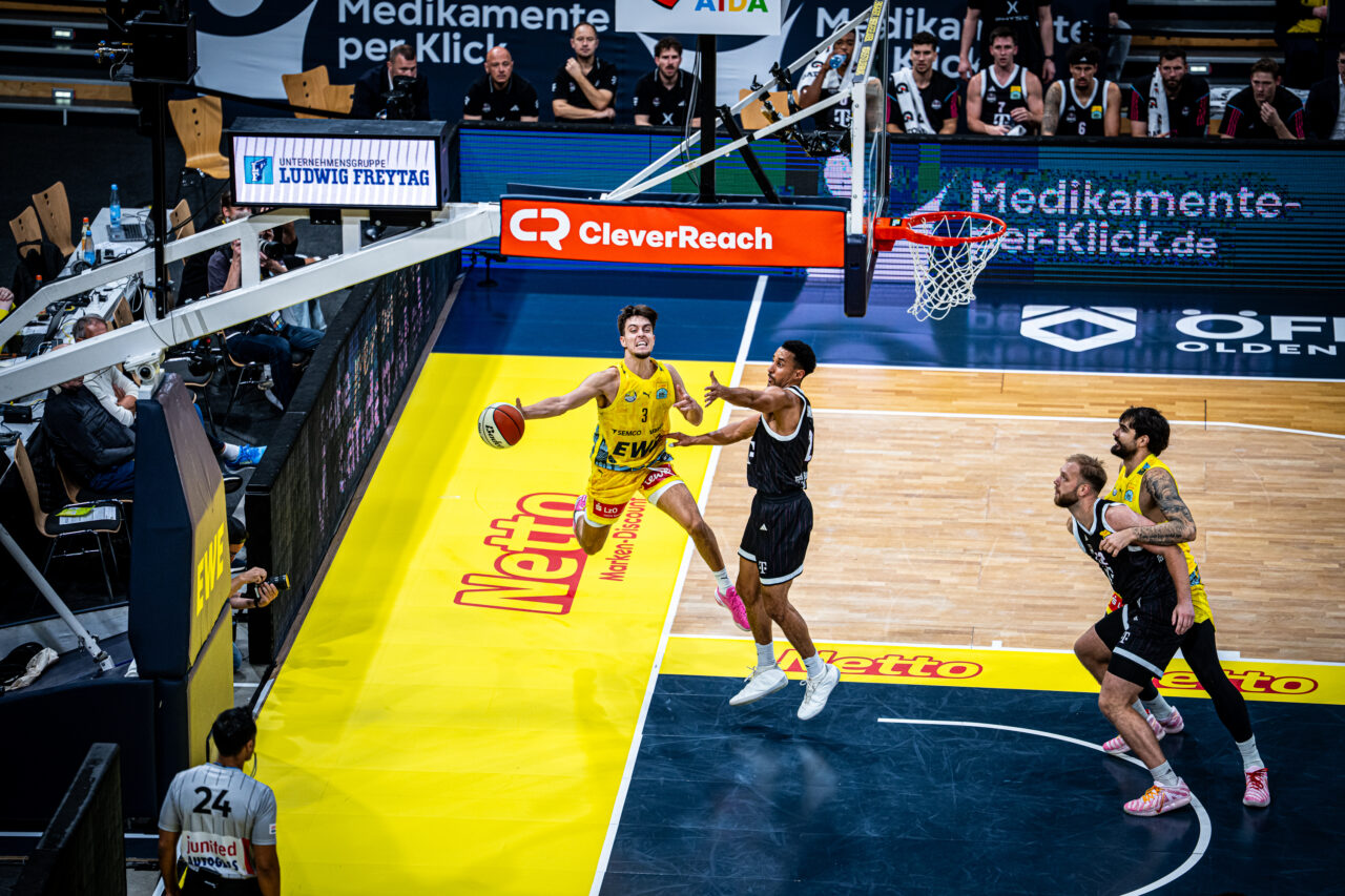 EWE Baskets Oldenburg - Telekom Baskets Bonn - Netto BBL Pokal, Achtelfinale 16.10.2026
Saison 2026/2027 Oldenburg, EWE-Arena
Foto: Ulf Duda / fotoduda.de